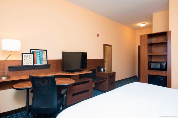 Fairfield Inn & Suites Jackson Clinton